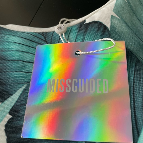 Missguided tropical print, summer, midi dress. Size 6. Excellent condition. - Picture 2 of 6